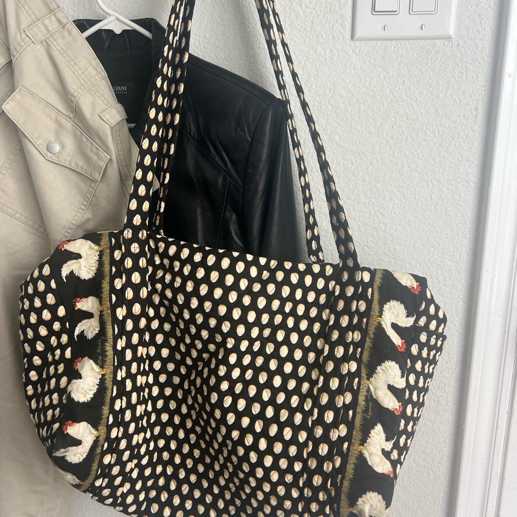 Vera Bradley Large Zippered Tote Egg Chicken Rooster And Cosmetic Bag Vng